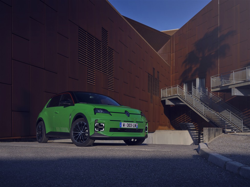 Pop İkonu Geri Döndü: Renault 5 E-Tech Elektrikli Türkiye’de Satışta