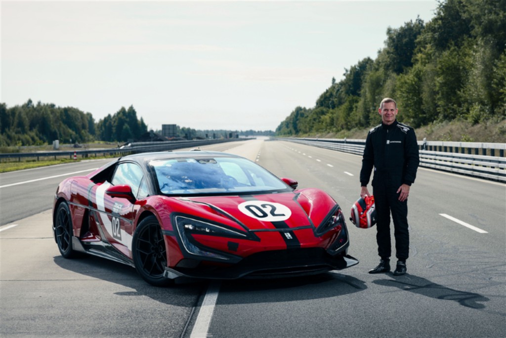 YANGWANG U9 Xtreme 496,22 km/sa Hıza Ulaşarak Dünyanın En Hızlı Seri Üretim Otomobili Oldu