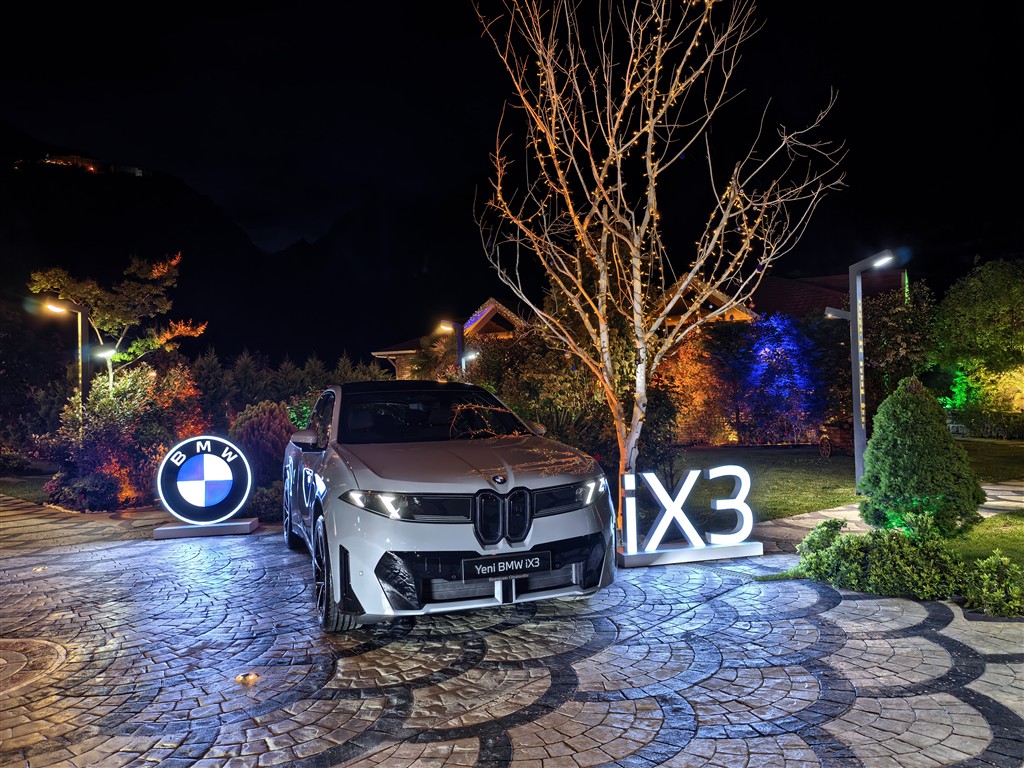 Neue Klasse’nin İlk Seri Üretim Modeli Yeni BMW iX3 Türkiye’de Yollara Çıktı