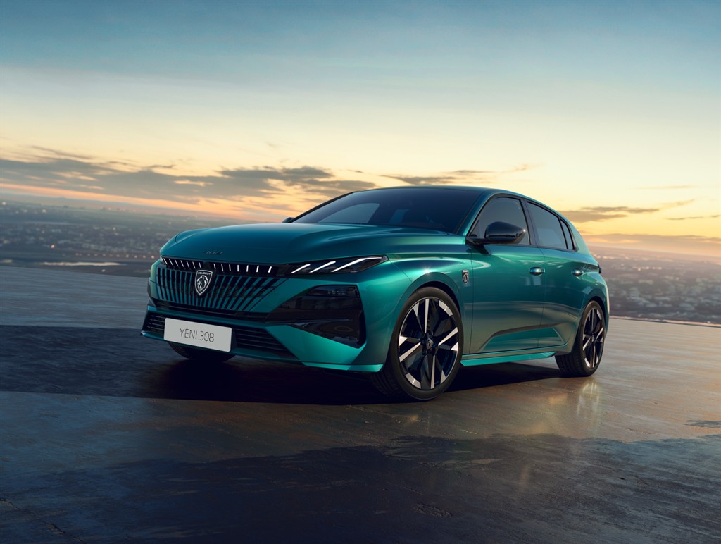 YENİ PEUGEOT 308 TÜRKİYE’DE YOLLARA ÇIKTI!