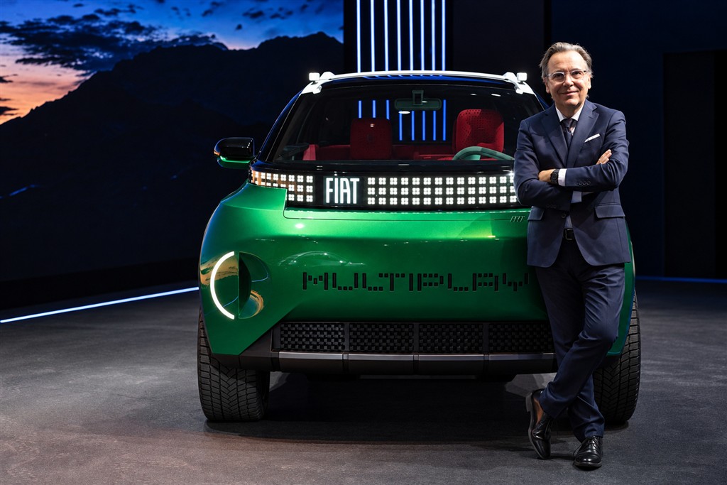 FIAT MULTIPLAY PARİS’TE TANITILDI: TEK OTOMOBİL, ÜÇ FARKLI KULLANIM DENEYİMİ!